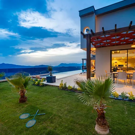 Villa Ovaly *